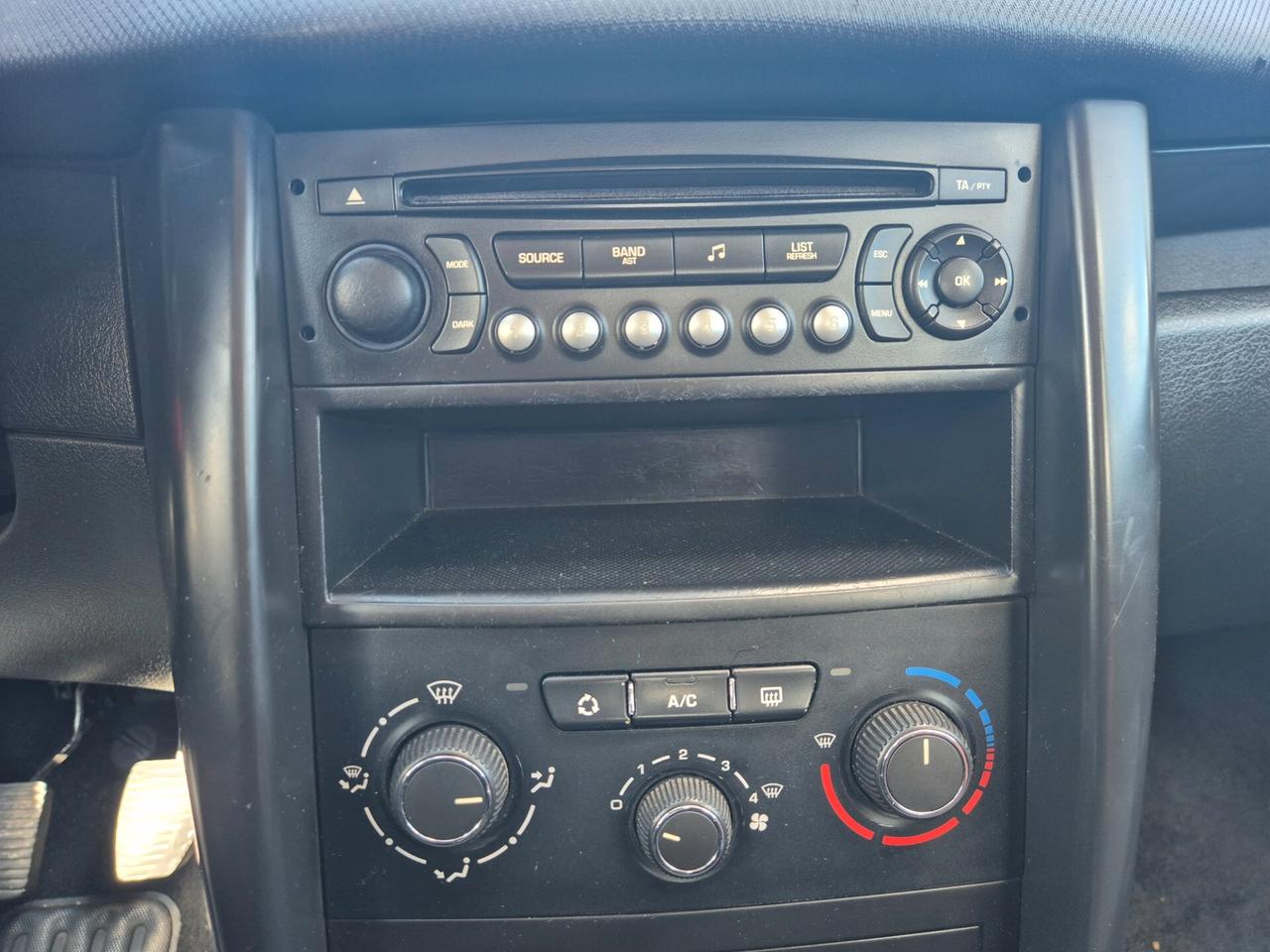 Peugeot 207 1.4 HDi 70CV FAP 5p. XS