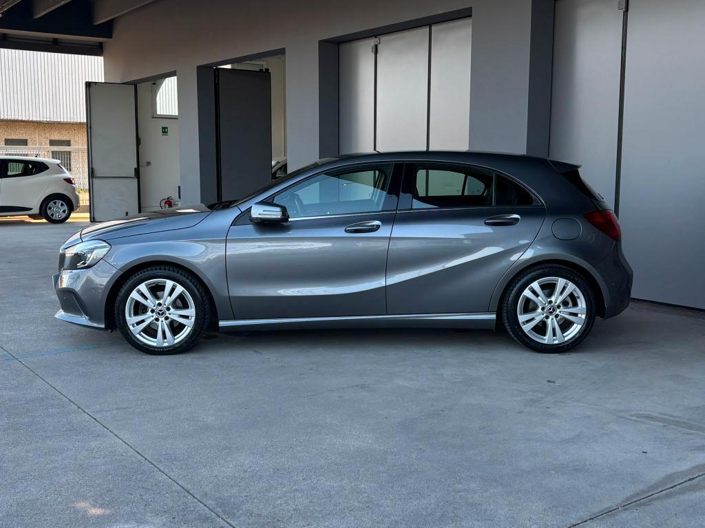 Mercedes-Benz A180 d Sport auto
