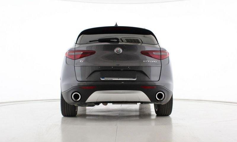 Alfa Romeo Stelvio 2.2 Turbodiesel 210 CV AT8 Q4 Executive