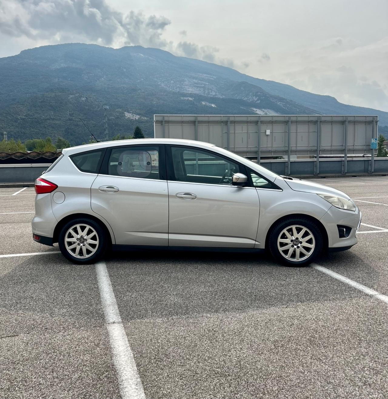 Ford C-Max Titanium Business Neopatentati 2015