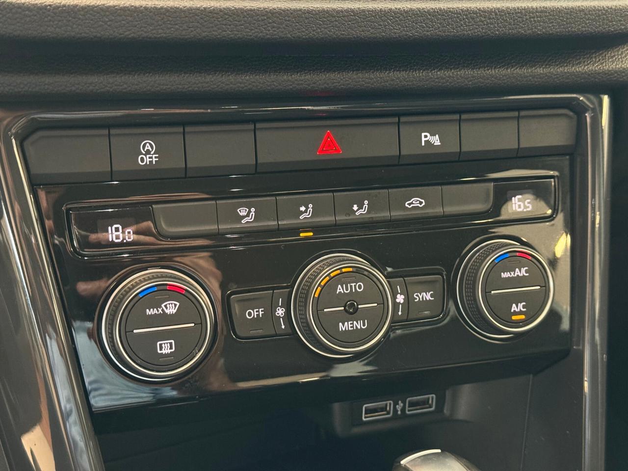 VOLKSWAGEN T-ROC 2.0cc 150CV 4X4 AUTOMATICO DSG