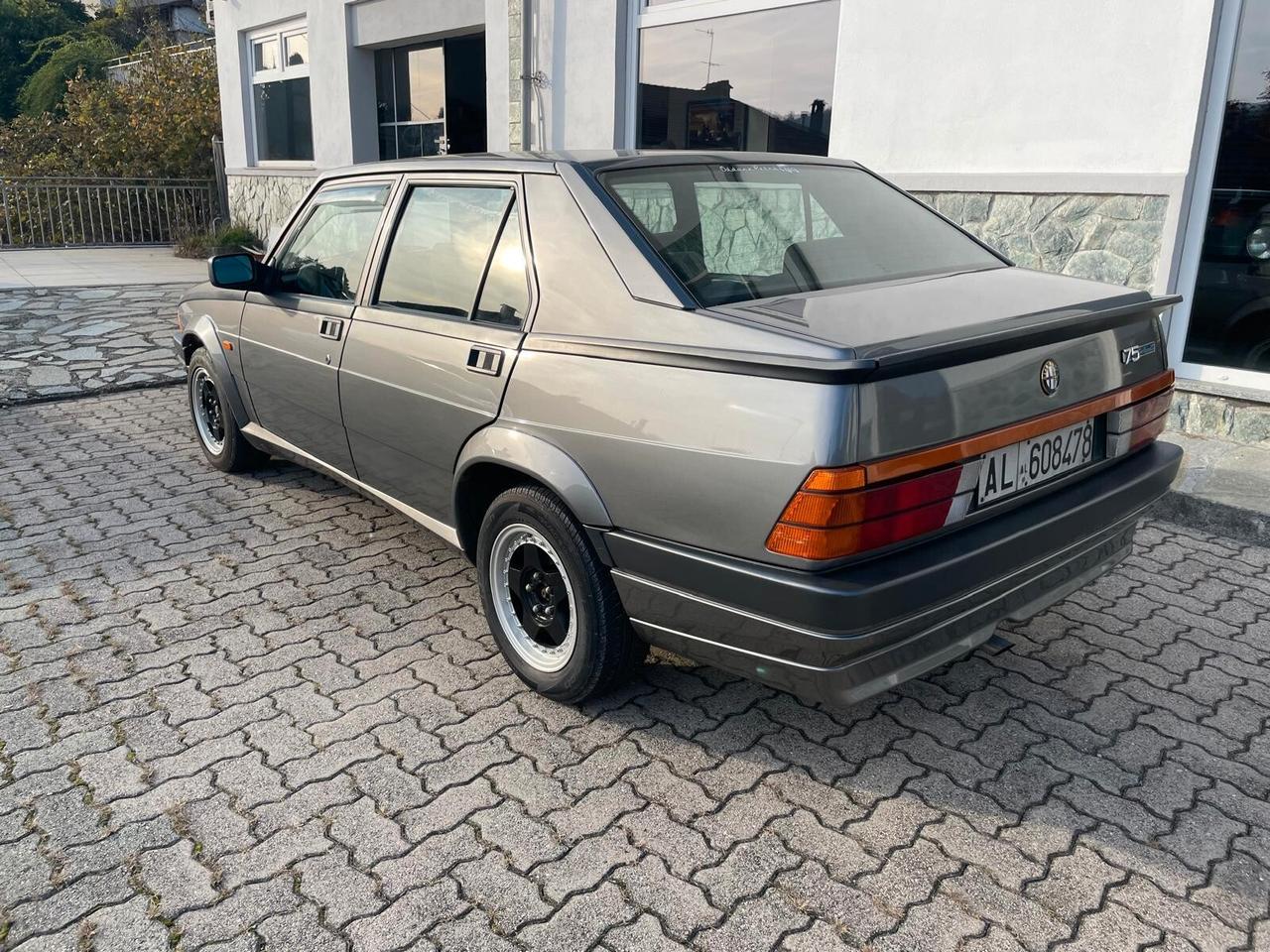 Alfa Romeo 75 2.0i Twin Spark