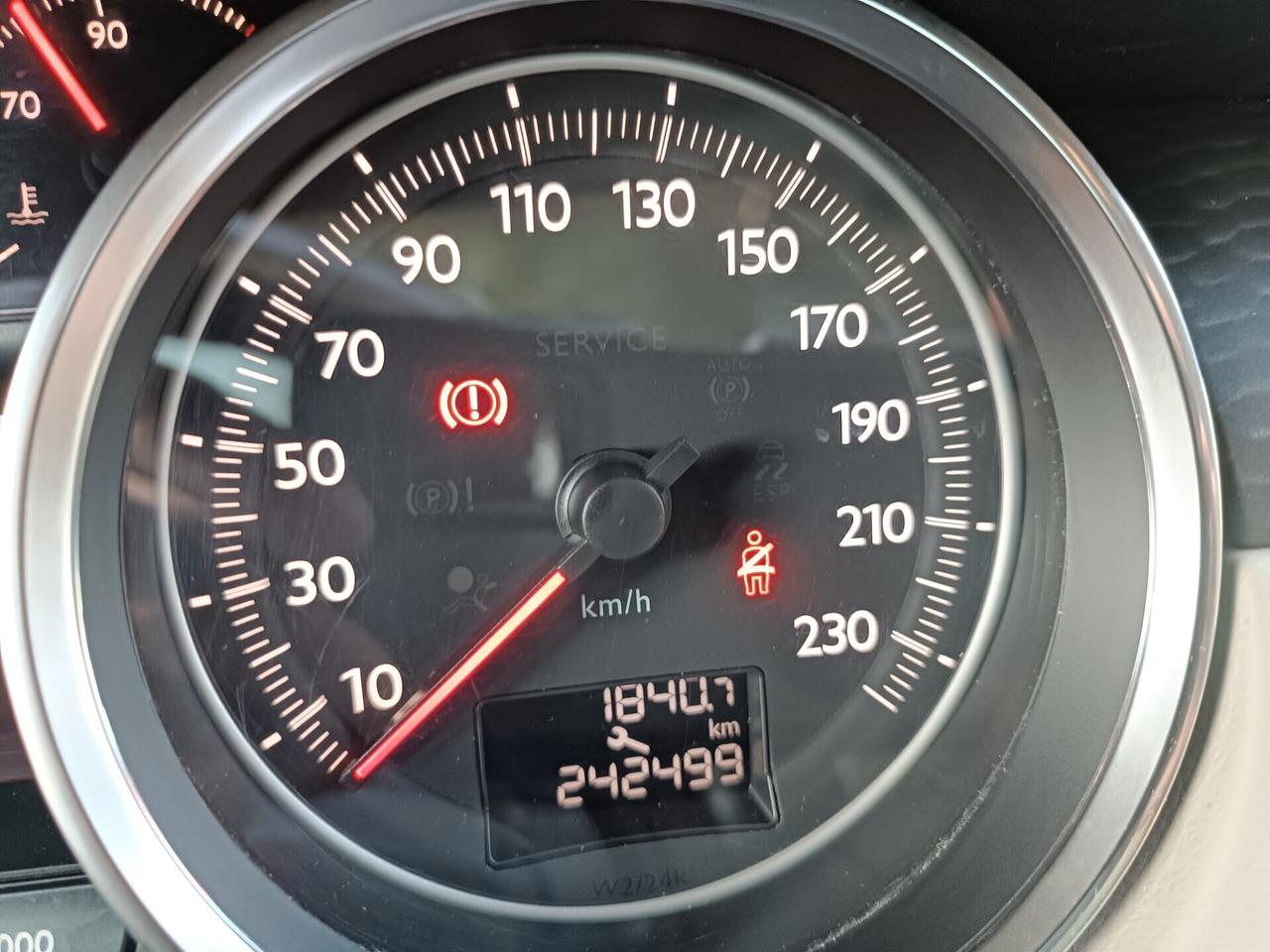 Peugeot 508 1.6 e-HDi 115CV cambio robotizzato S&S SW Access
