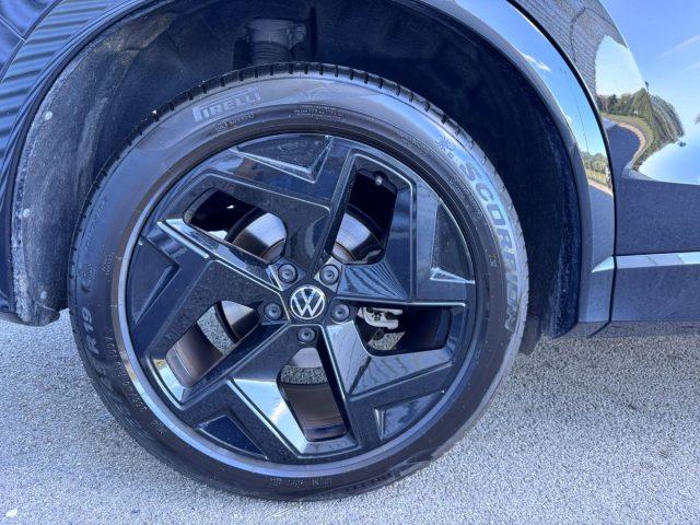 VOLKSWAGEN Tiguan 1.5 eTSI 150CV GANCIO DSG R-Line Plus PARI A NUOVO