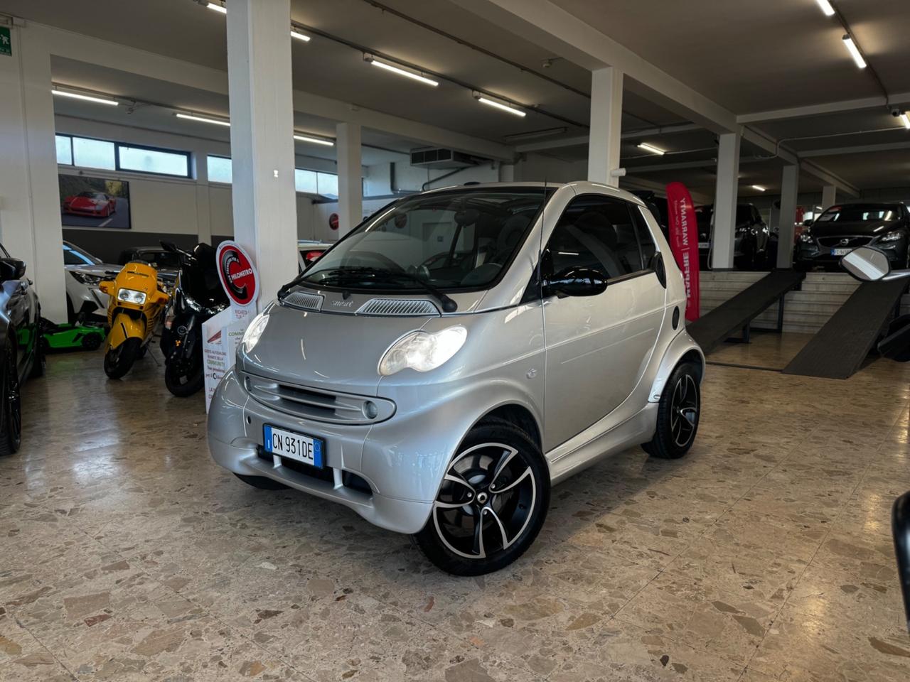 Smart ForTwo 700 cabrio passion 01/2004 inscrivibile Storica