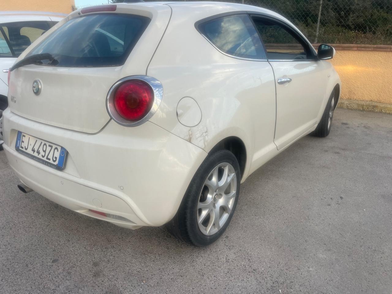 Alfa Romeo MiTo 1.3 JTDm-2 95 CV S&S Distinctive Sport Pack