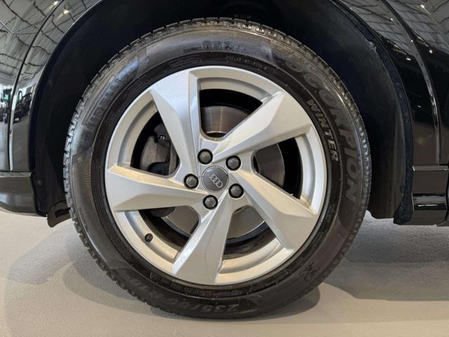 AUDI Q3 40 TFSI quattro S tronic Business Advanced