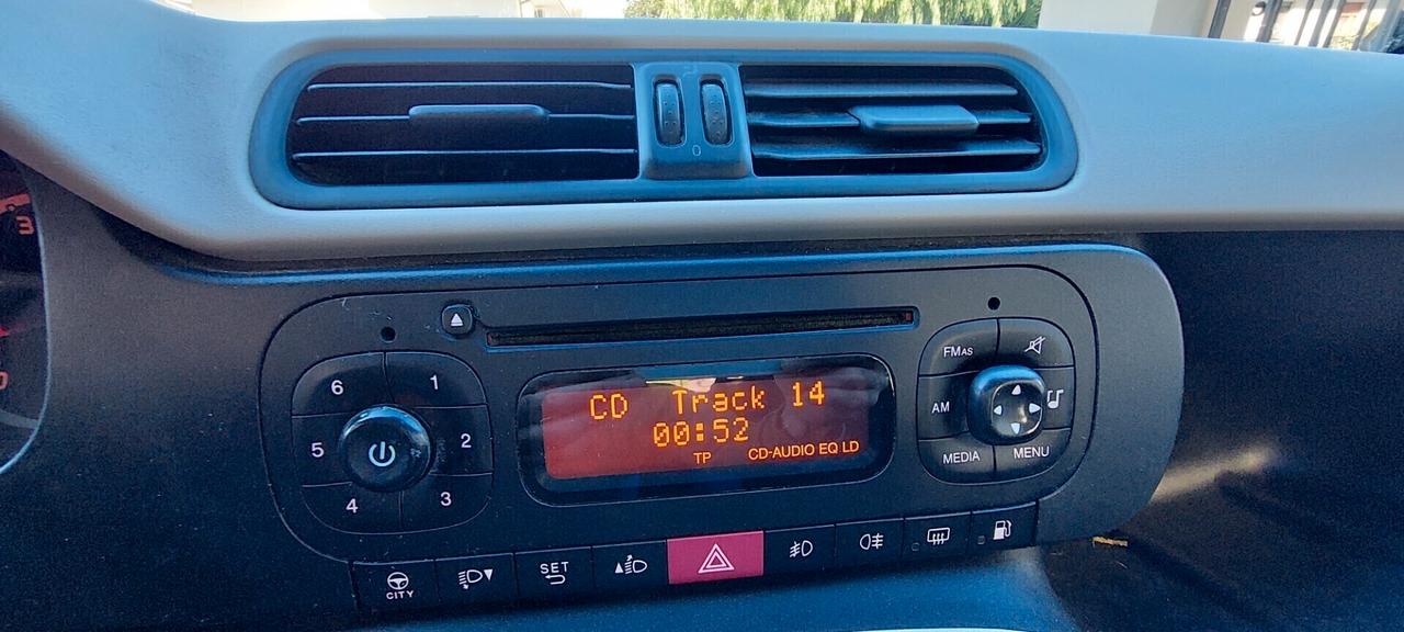 PANDA 900 NATURAL POWER METANO DI SERIE OMOLOGATA 5 POSTI X NEOPATENTATI IMPECCABILE