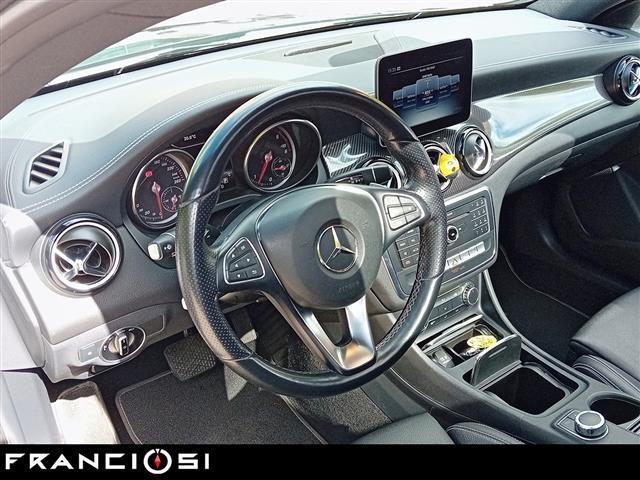 MERCEDES-BENZ CLA Shooting Brake 200 D Night edition 4Matic 7G D