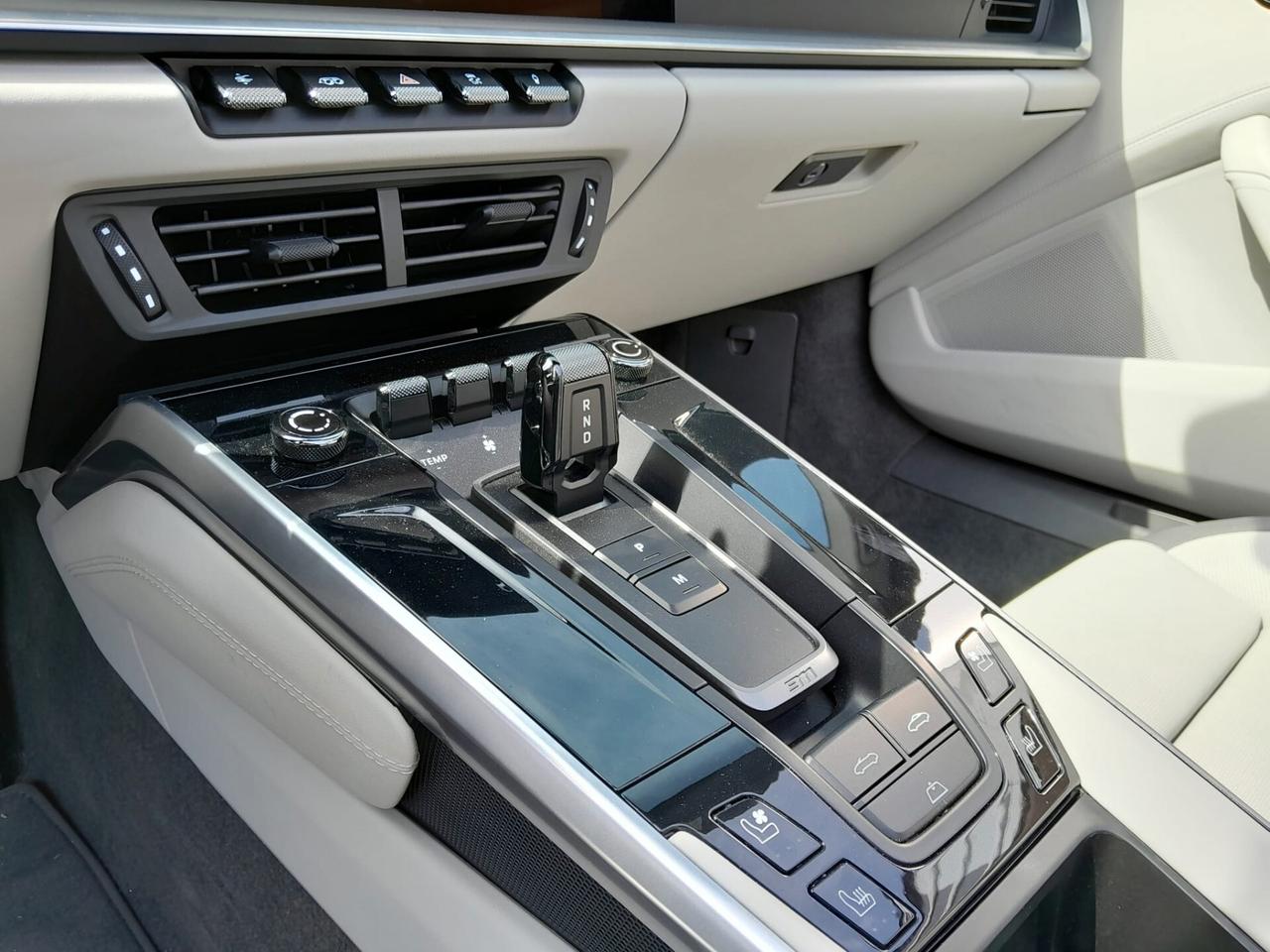 Porsche 911 Carrera Cabriolet