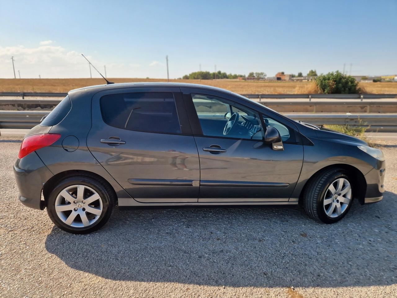Peugeot 308 1.6 HDi 90CV 5p. Premium