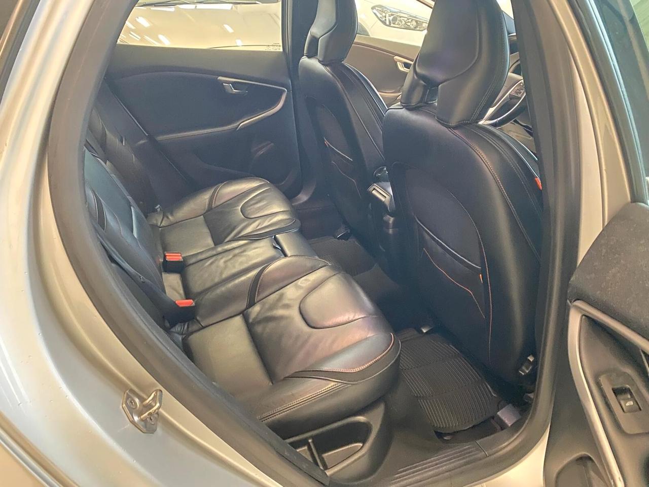 Volvo V40 D2 1.6 Summum