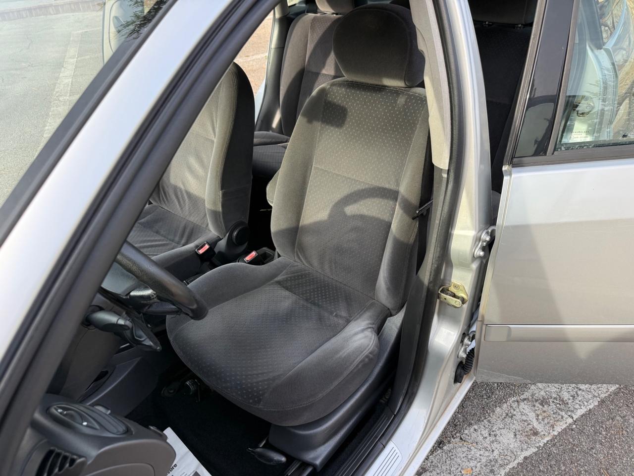 Ford Focus 1.8 TDCi (115CV) cat 5p. Ghia