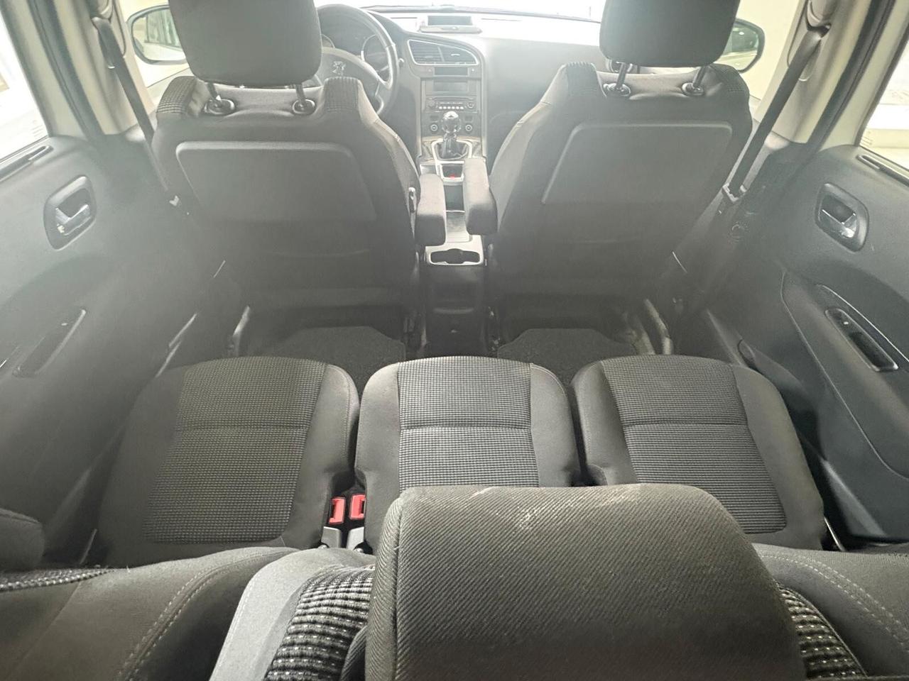 Peugeot 5008 1.6 HDi 12 MESI DI GARANZIA COMPLETA !!!