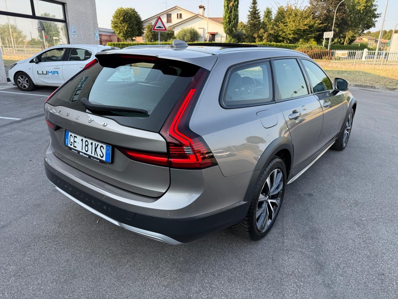 Volvo V90 Cross Country B4 AWD Geartronic Business Pro