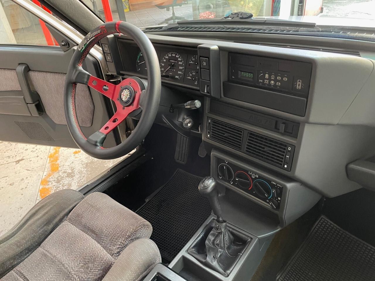 Alfa Romeo 75 2.0i Twin Spark 148cv