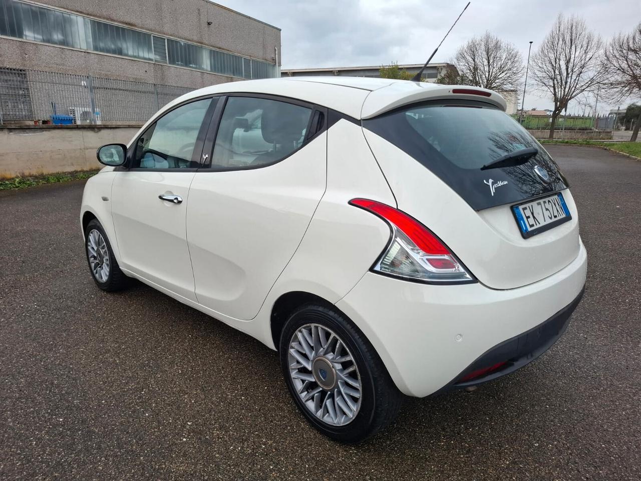 Lancia Ypsilon 1.2 del 2012 SOLO 133.000 KM