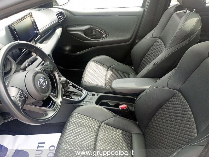 Toyota Yaris IV 2020 1.5h Lounge