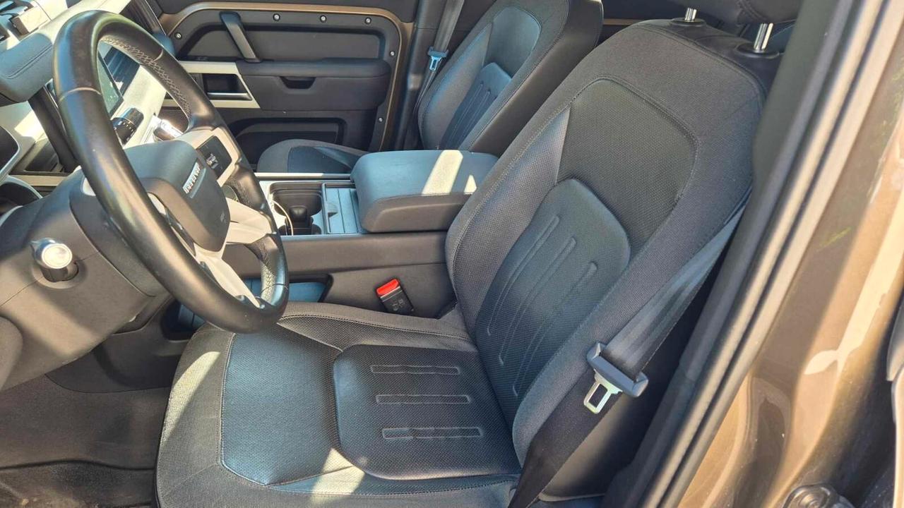 Land Rover Defender 110 2.0 SD4 AWD Auto S