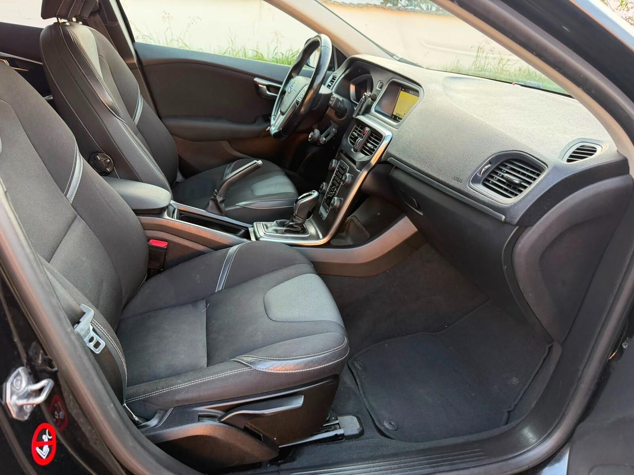 VOLVO V40 1.6 DIESEL CAMBIO AUTOMATICO