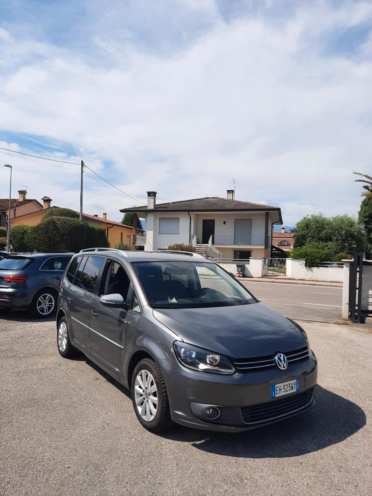Volkswagen Touran 2.0 TDI 140 CV 7 POSTÌ