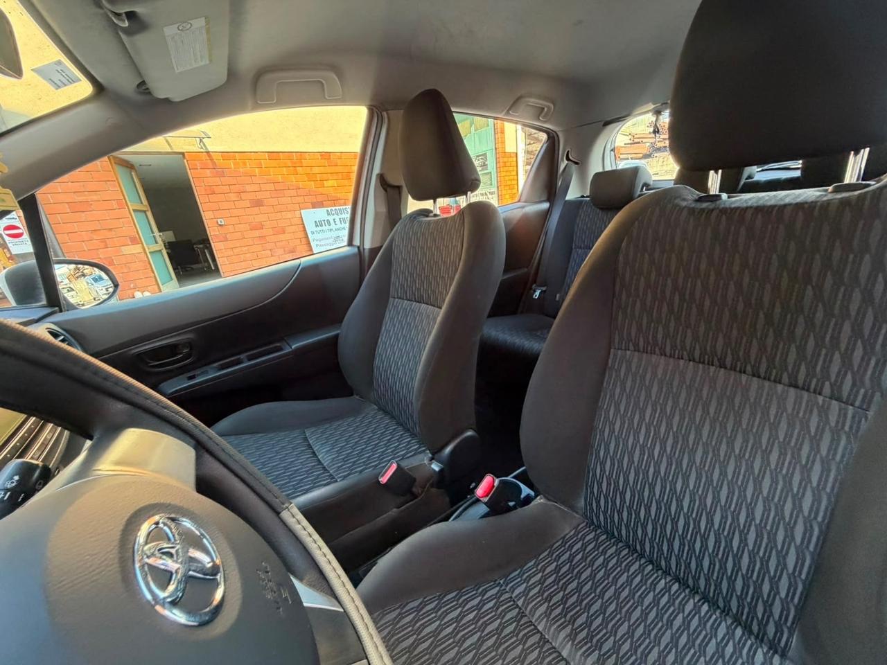 Toyota Yaris 1.0 5 porte Active