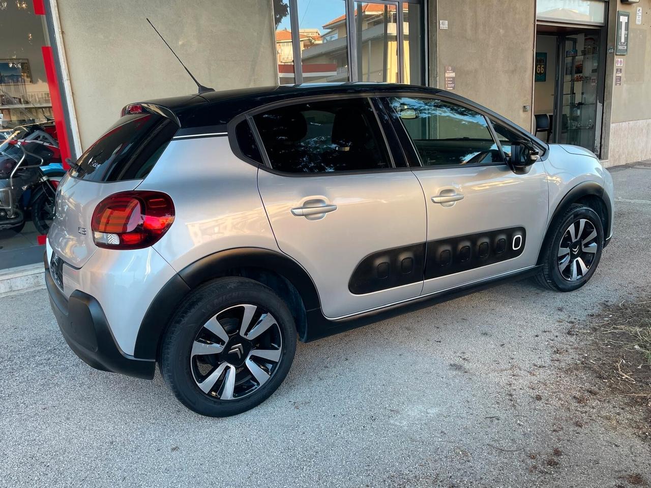 Citroen C3 PureTech 82 Shine