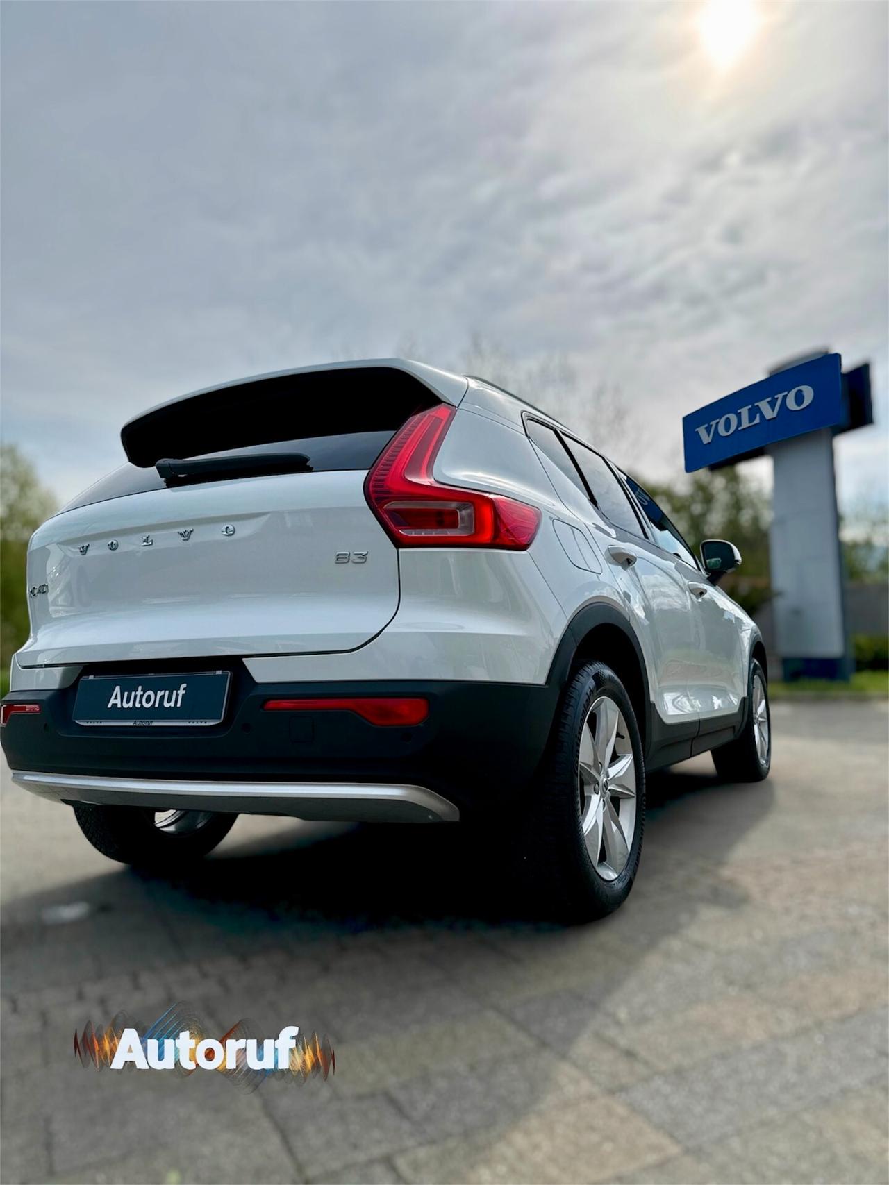 Volvo XC40 Mild Hybrid B3 163cv Crystal White 2025
