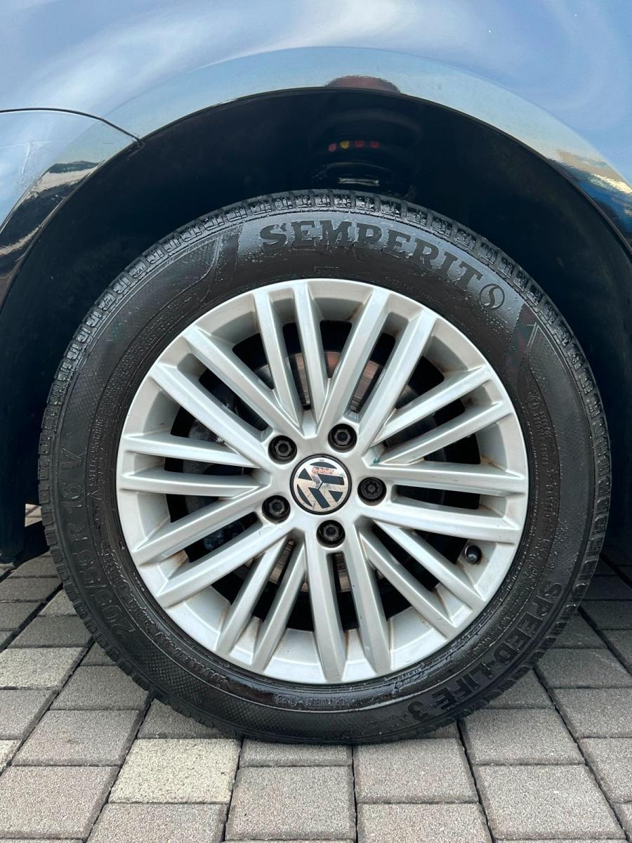 VOLKSWAGEN - Touran - 1.6 TDI DPF Comfort. BlueM. Tech.