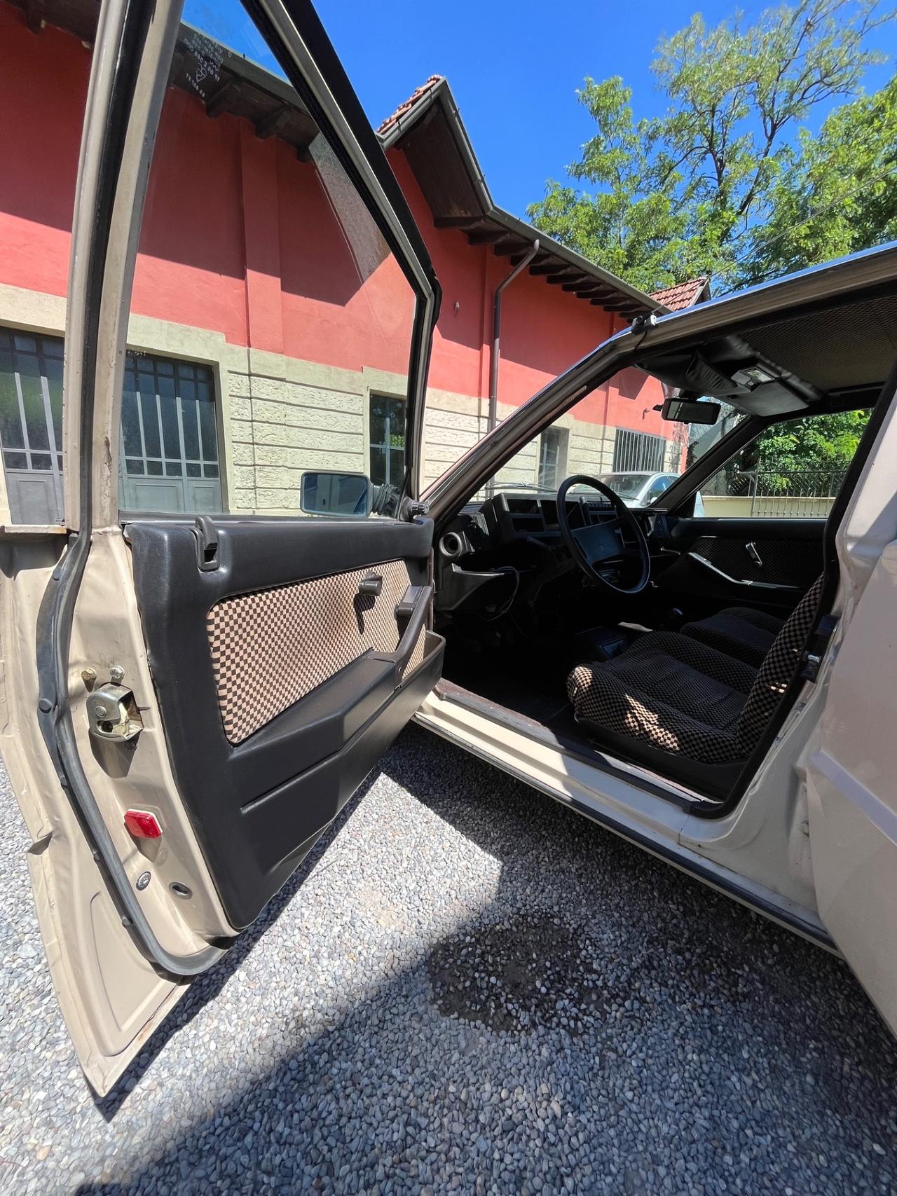 Lancia Delta 1.3