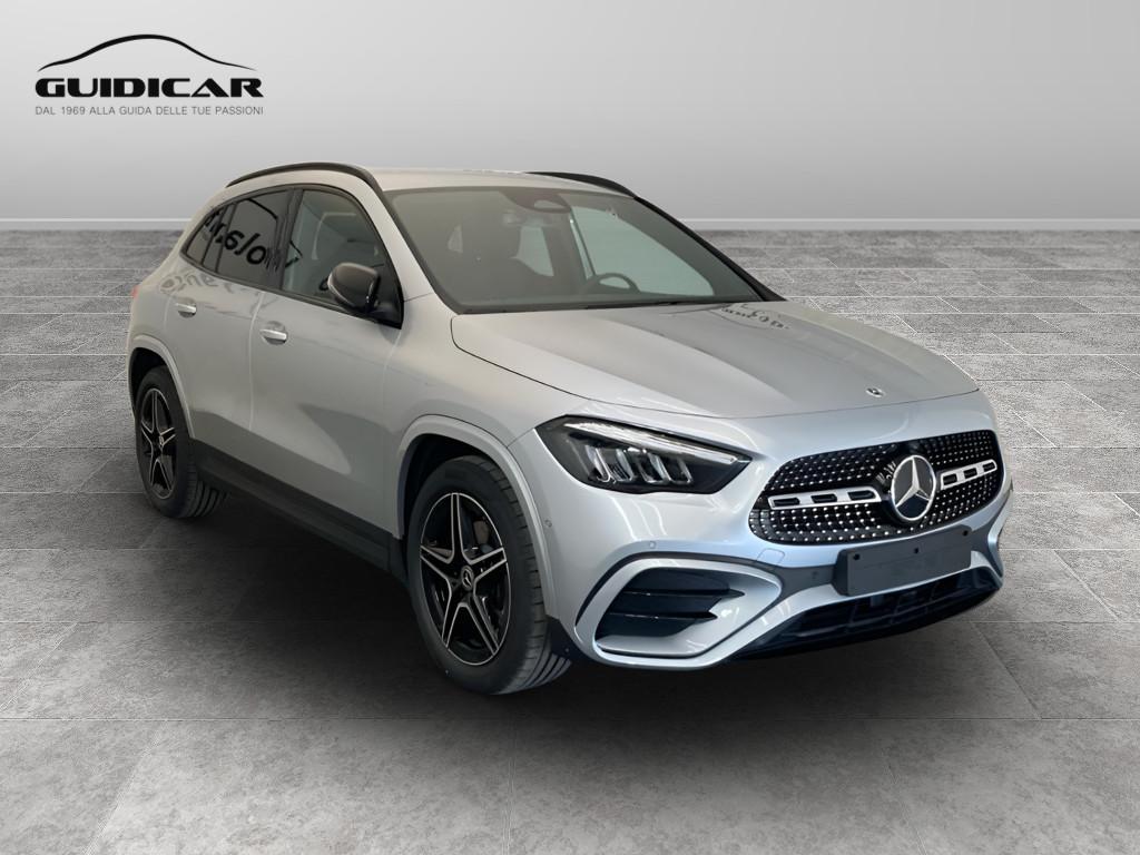 Mercedes-Benz GLA 180 d Automatic