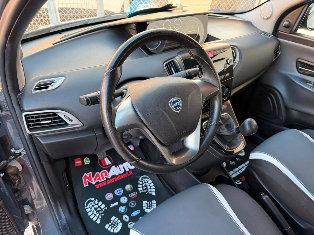 Lancia Ypsilon 1.3 MJT 95 CV Platinum 78000km