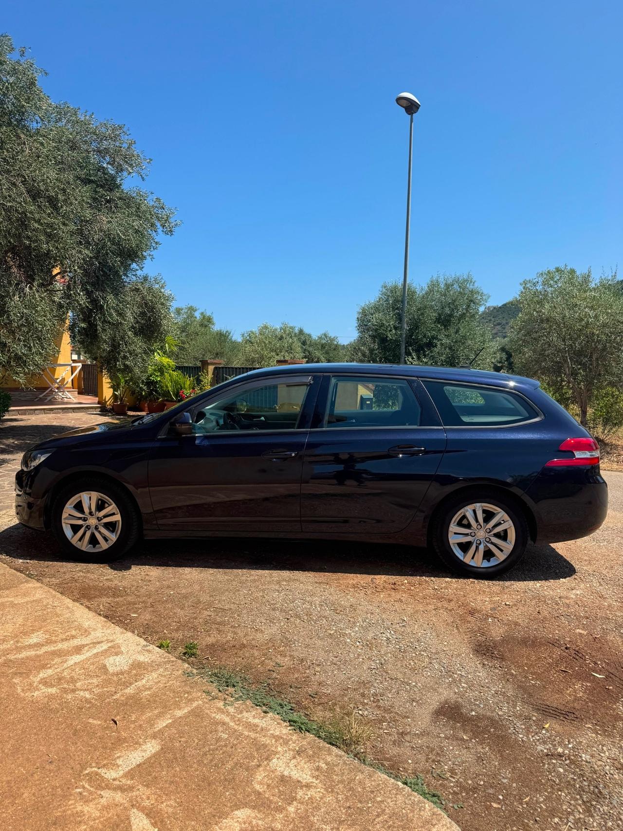 Peugeot 308 BlueHDi 150 S&S EAT6 SW Business