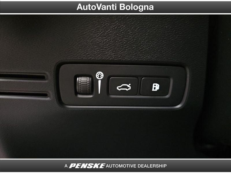 Volvo XC40 XC40 T4 Recharge Plug-in Hybrid automatico Ultimate Dark