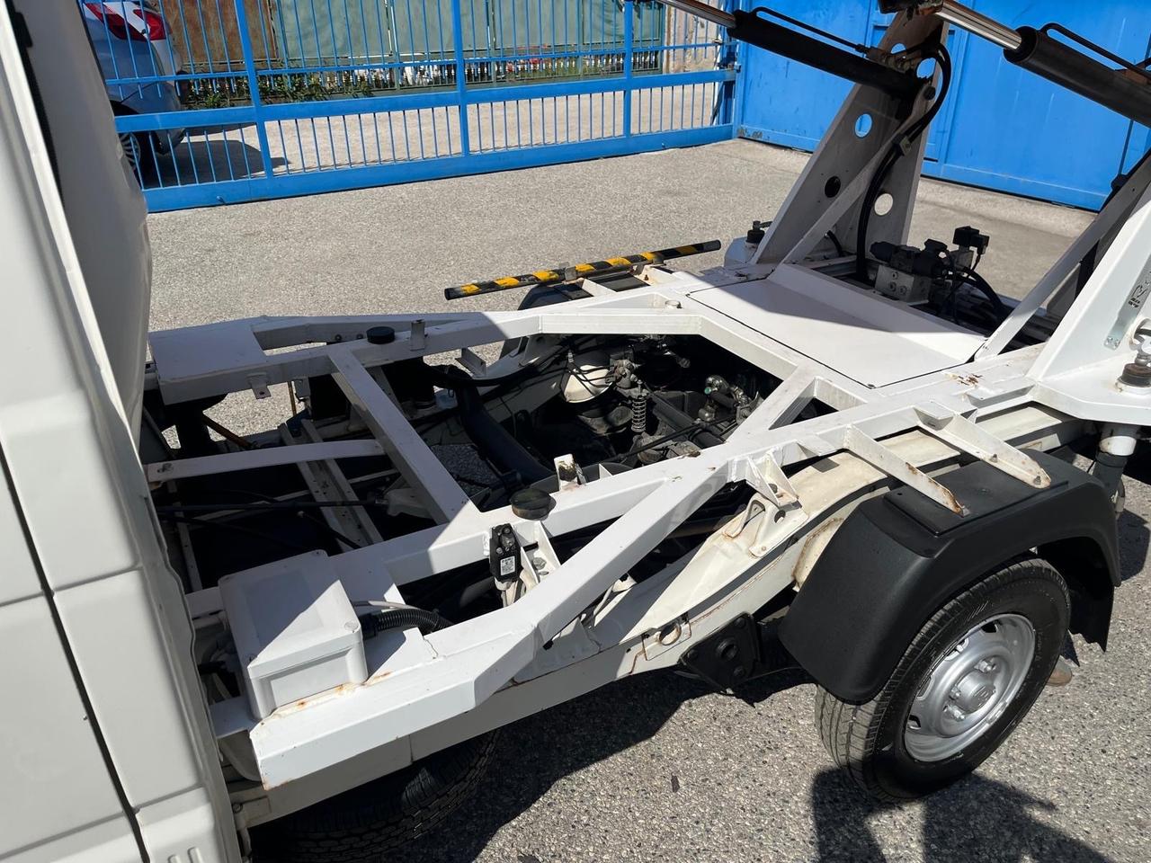 Piaggio quargo con vasca/rib.-700 cc- Diesel -2014