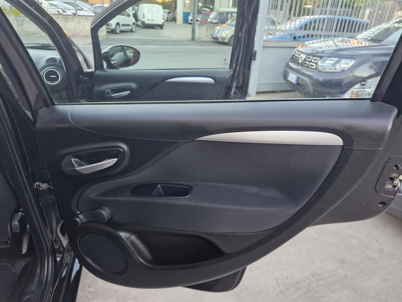 Fiat Punto 1.4 8V Natural Power Lounge 130000KM