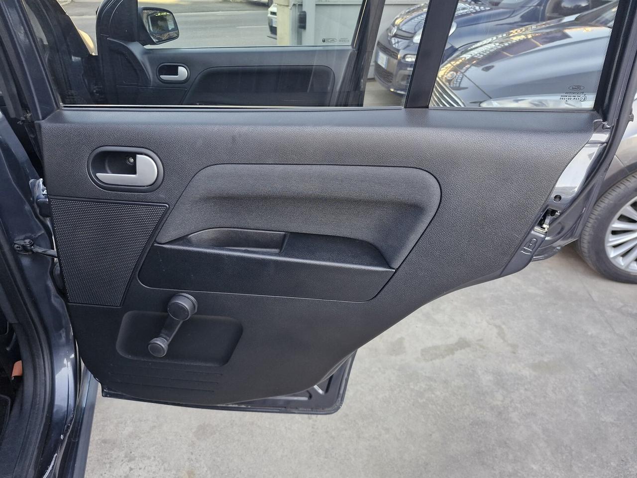 FORD FUSION 1.4 TDCi 5 PORTE TITANIUM ANNO 2009