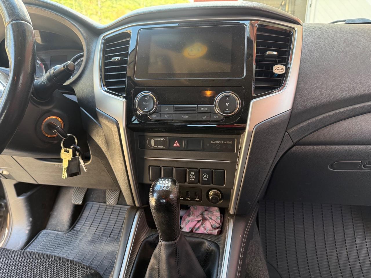 Mitsubishi L200 2.3 D Club Cab 4x4 Super Select Intense