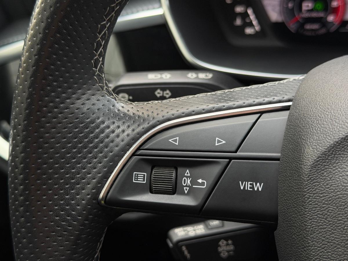 Audi Q3 Sportback 40 TDI Quattro S-line Identity Black 200 CV