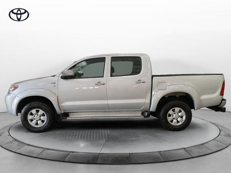 Toyota Hilux Hilux 2.5 D-4D 4WD 4p. Double Cab DLX