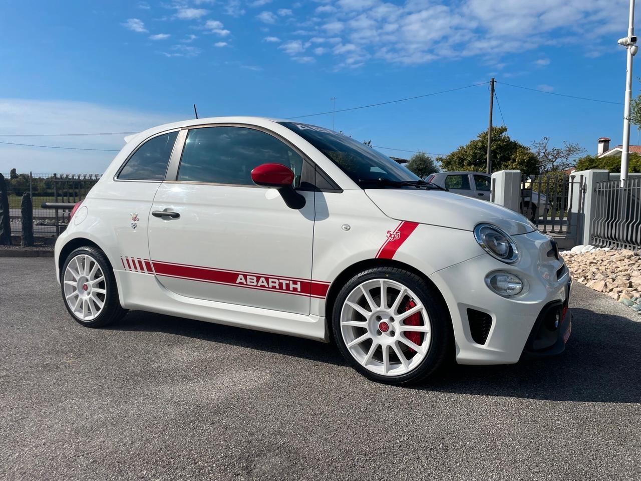 Abarth 595 1.4 Turbo T-Jet 180 CV Esseesse