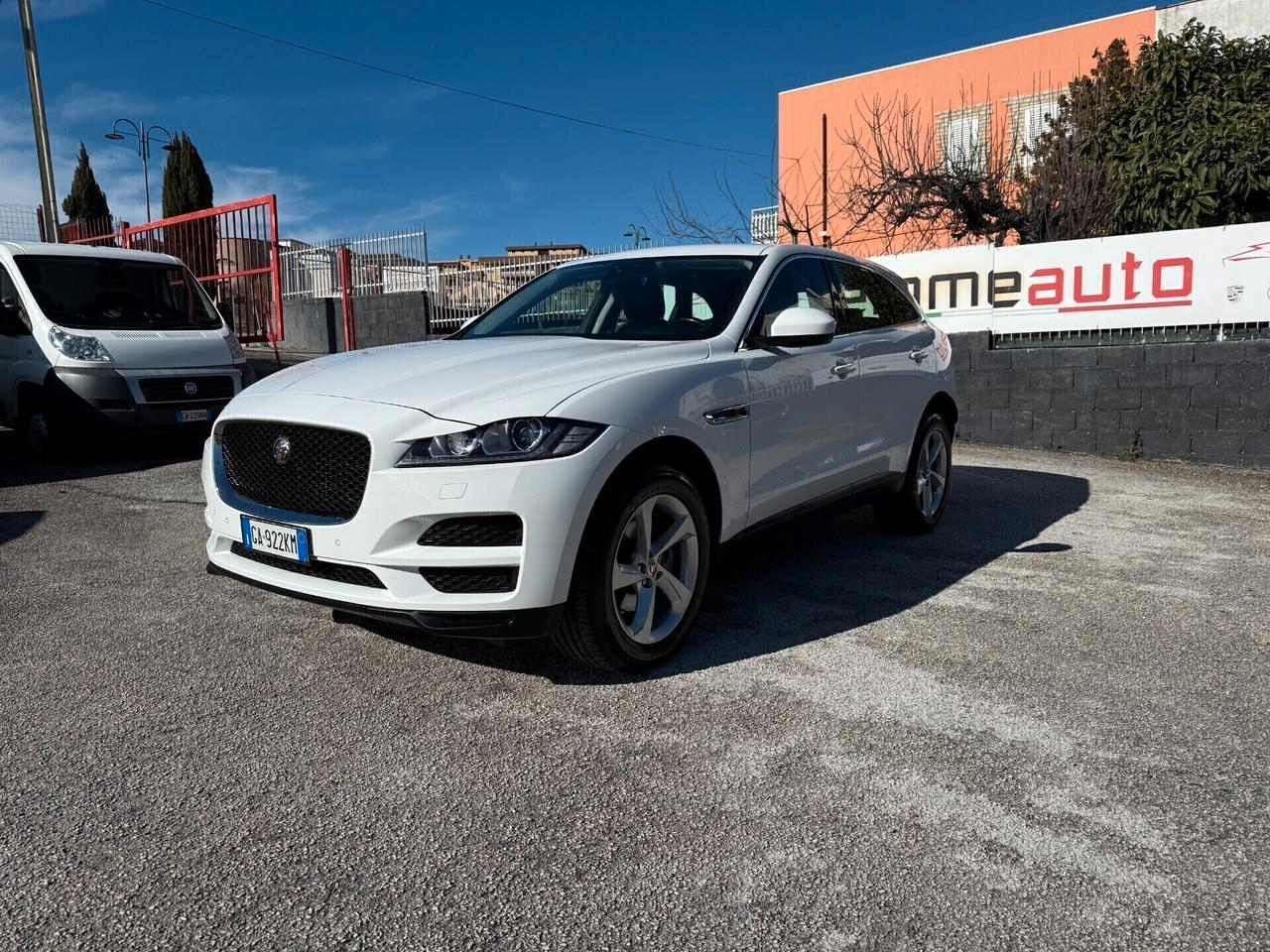 Jaguar F-Pace 2.0 D 180 CV AWD aut. Chequered Flag