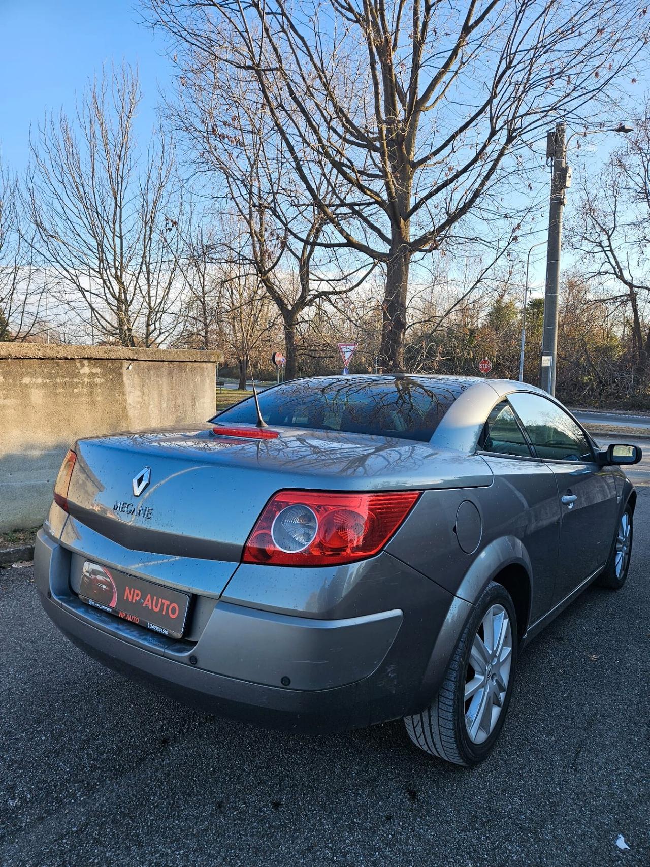 Renault Megane cabriolet NEOPATENTATI