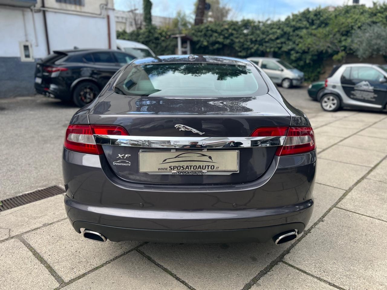 Jaguar XF 2.7D V6 Premium Luxury