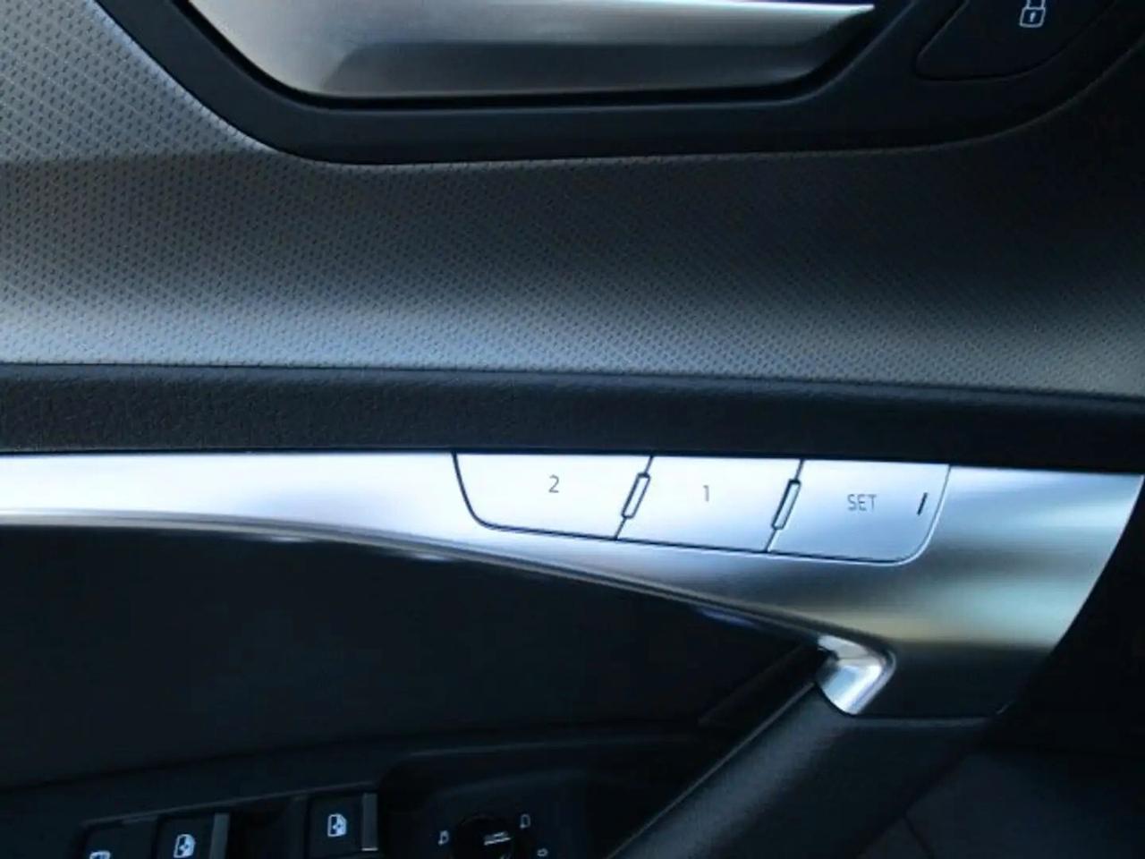 Audi A6 Avant 40 2.0 TDI S tronic Business Design