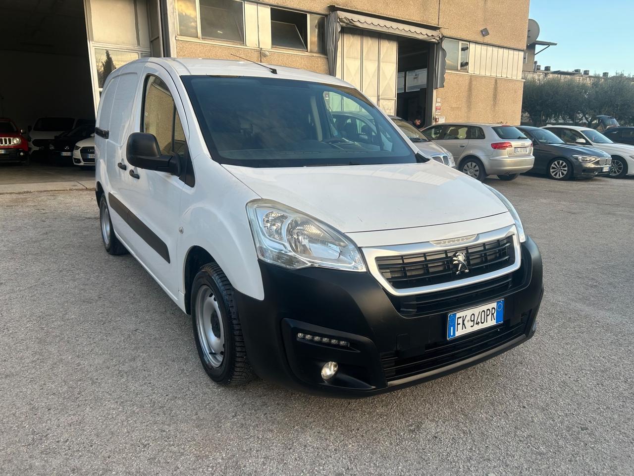 Peugeot Partner BlueHDi 3 Posti Euro6