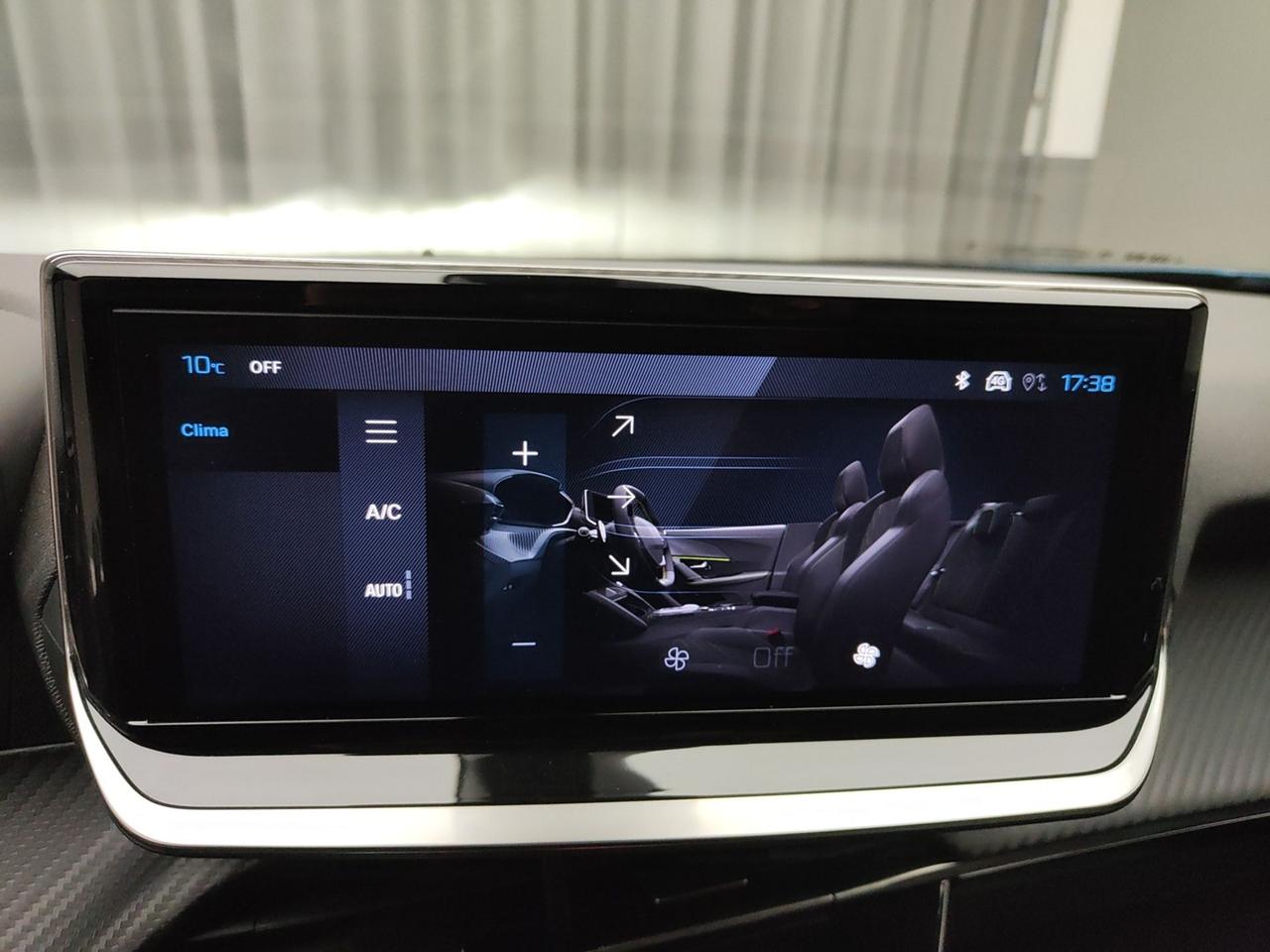 PEUGEOT 2008 II 2020 1.2 PURETECH 130CV ALLURE EAT8 (CAMBIO AUTOMATICO)