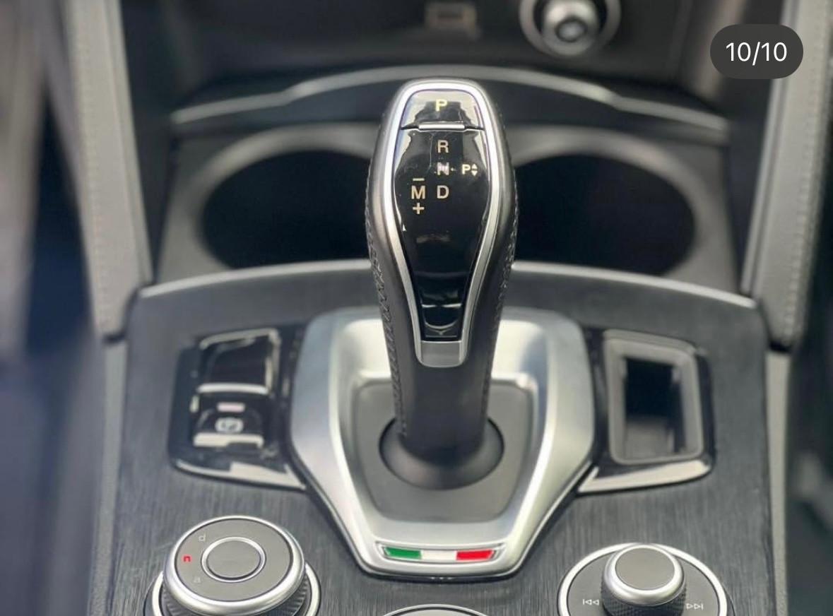 Alfa Romeo Stelvio 2.2 Turbodiesel 160 CV AT8 RWD Business