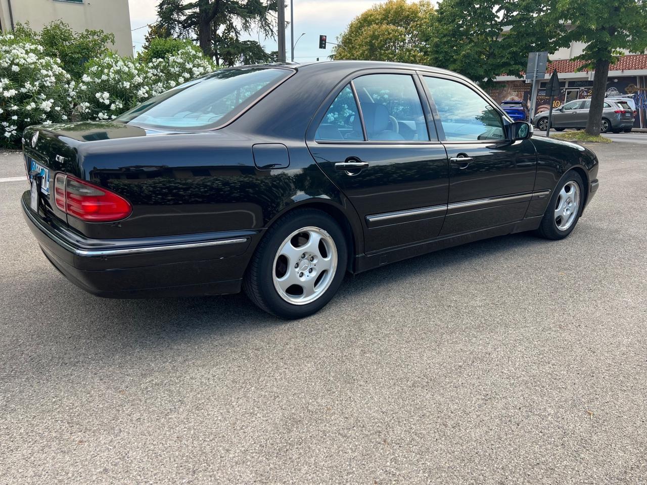 Mercedes-benz E 270 CDI cat Avantgarde