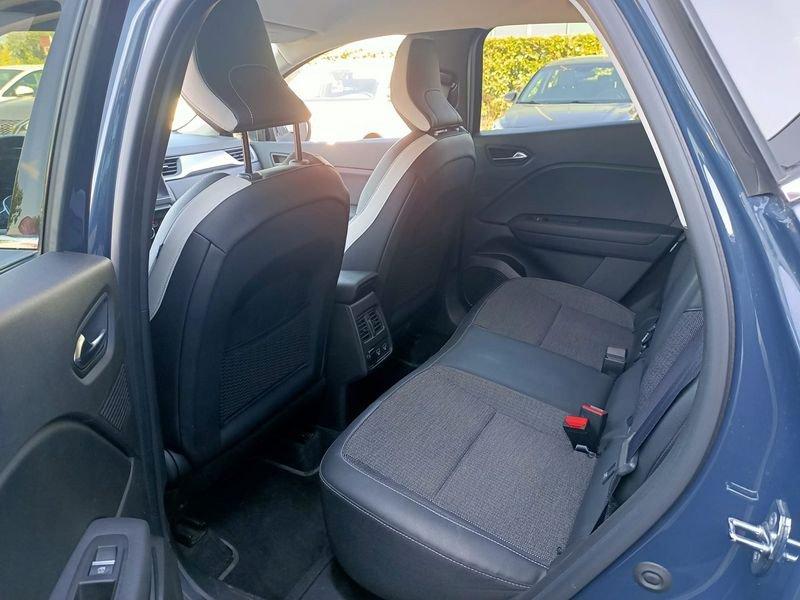 Renault Captur 1.6 E-Tech hybrid Intens 145cv auto 1.6 E-TECH Hybrid Intens Auto 145cv